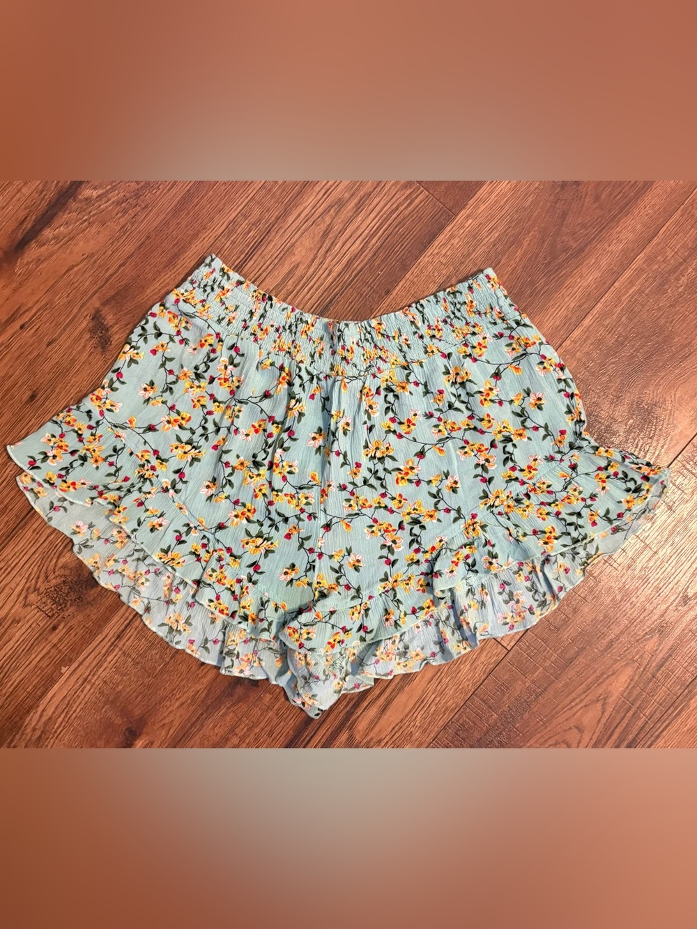 LA MIEL Light Blue Floral Ruffle High-Waist Shorts Size M